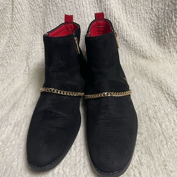 Tayno Chelsea Boot The Chain B,Crafted with a black faux suede chain accent SZ13 main image 7